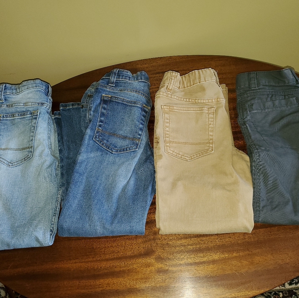 4 pairs of jeans